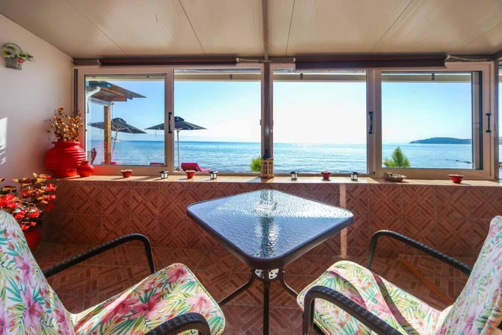 Elena Beach Apartment 메손기 외부 사진