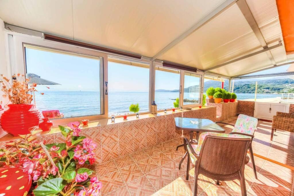 Elena Beach Apartment 메손기 외부 사진